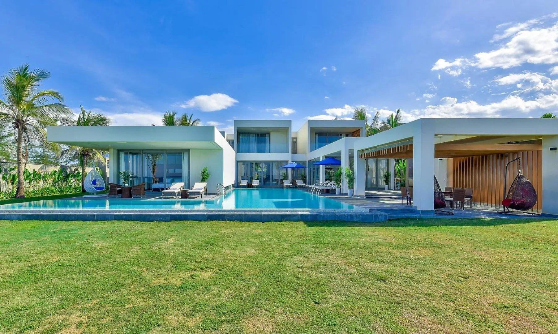 Resort Memories Holiday Beach Villa Da Nang