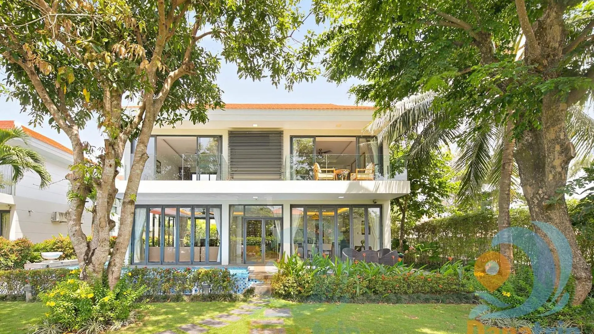 Resort Memories Holiday Beach Villa Da Nang