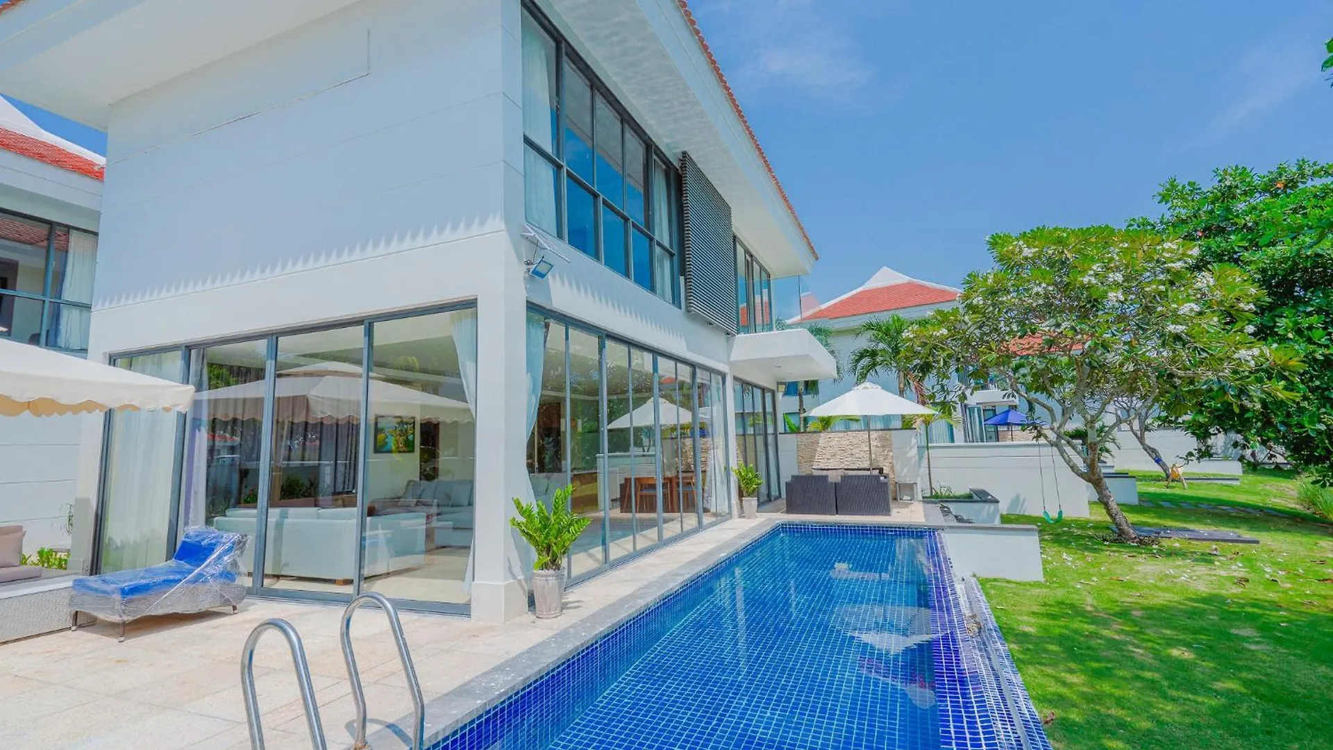 Memories Holiday Beach Villa Da Nang 5*,  Vietnam