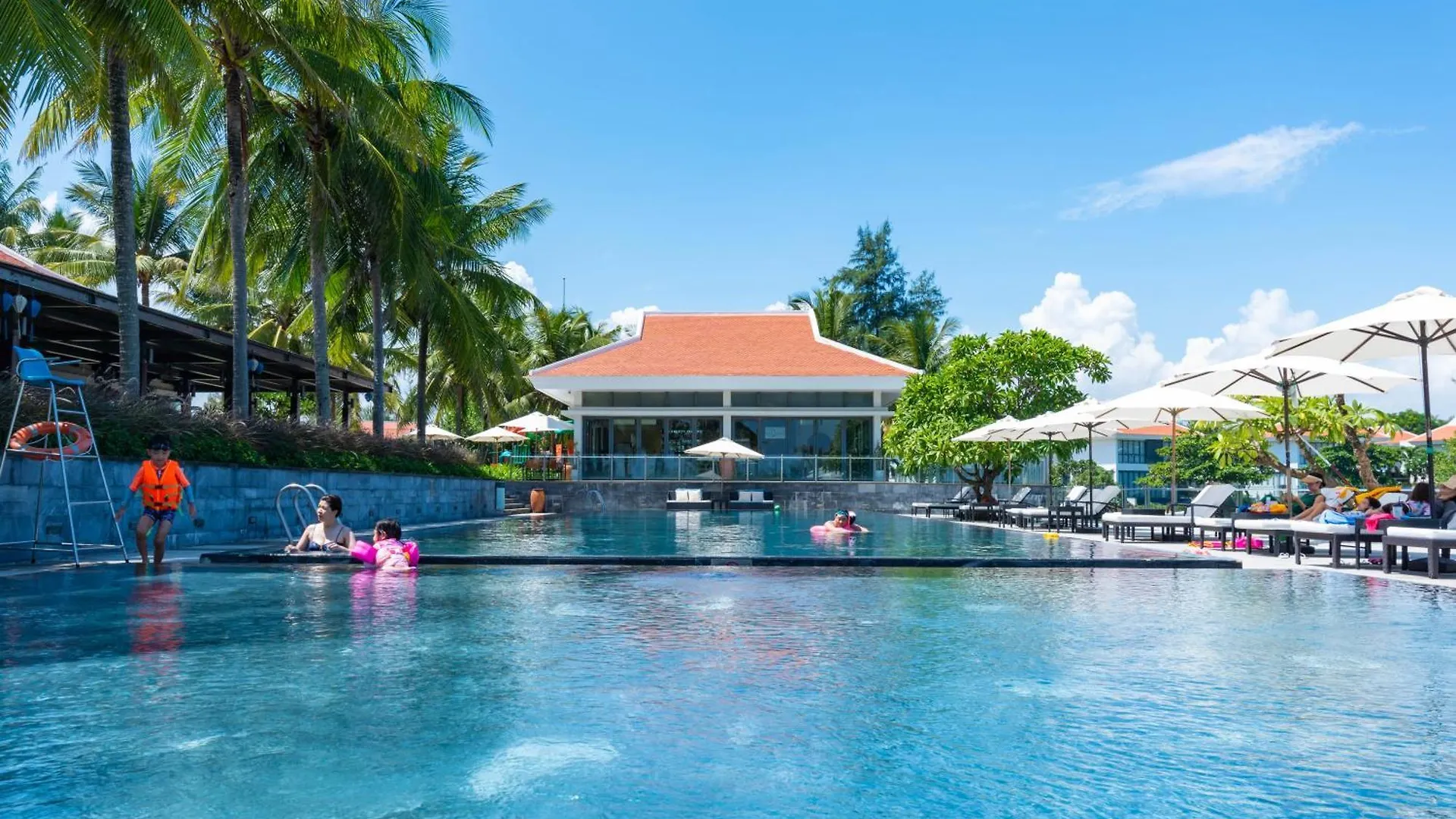 Resort Memories Holiday Beach Villa Da Nang
