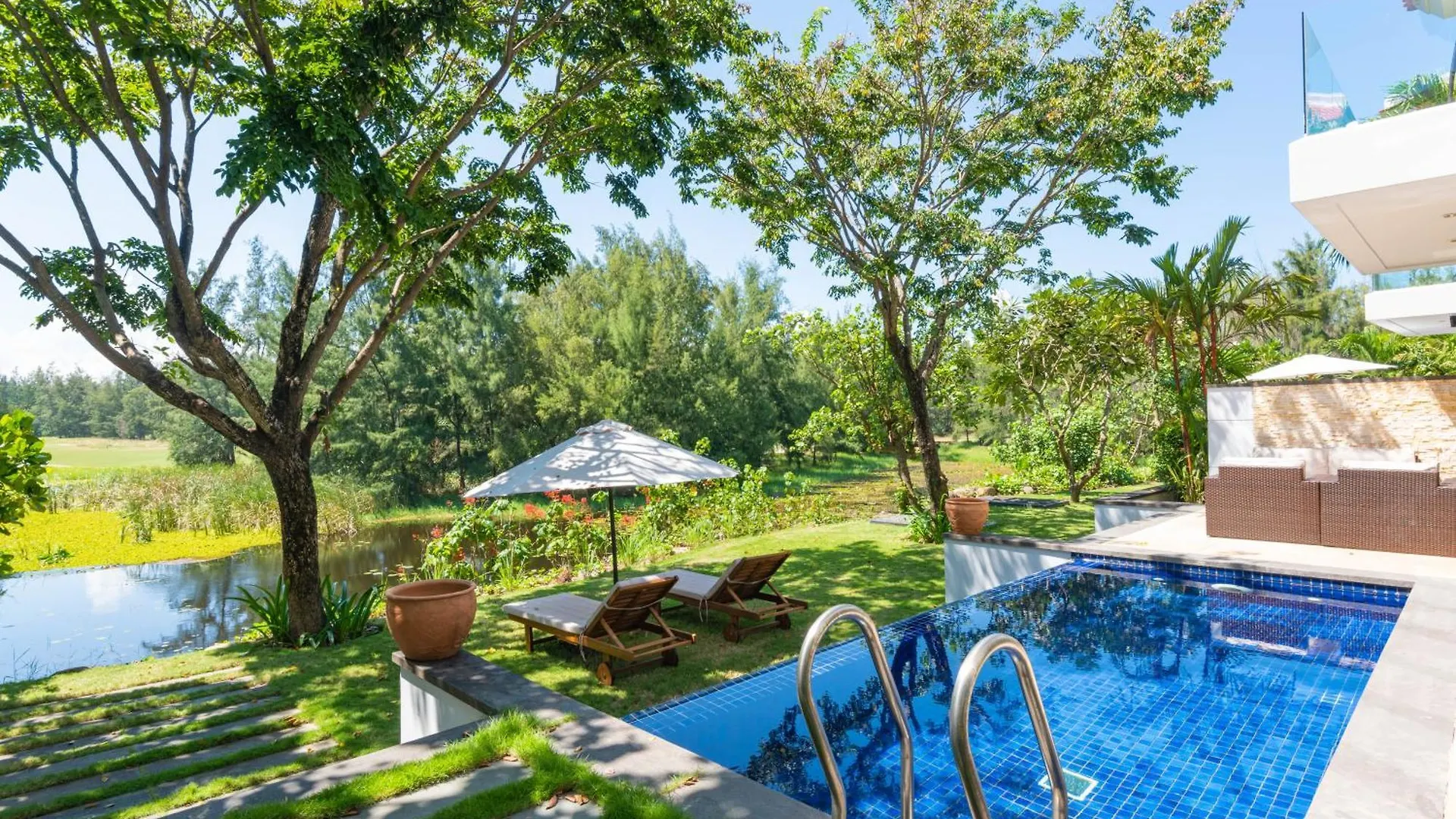 Memories Holiday Beach Villa Da Nang Vietnam