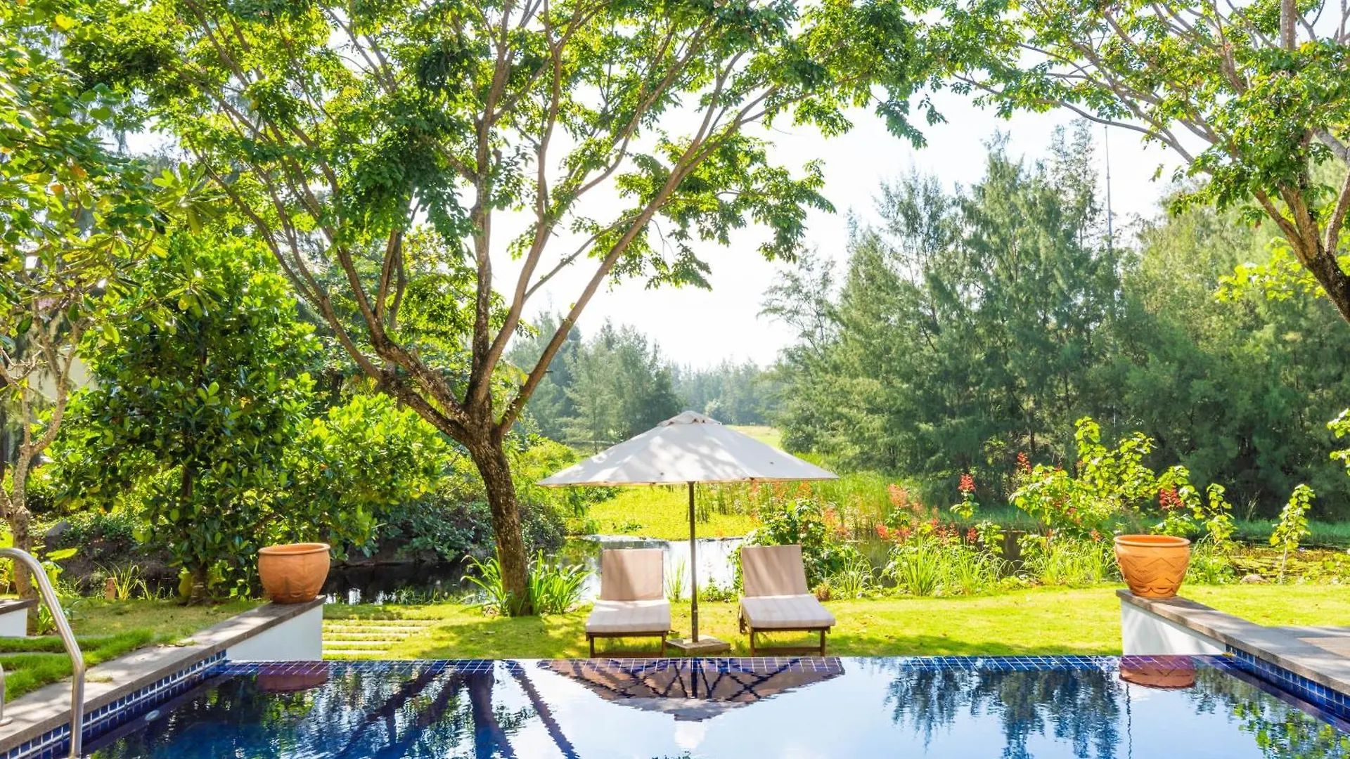 Memories Holiday Beach Villa Da Nang 5*,  Vietnam