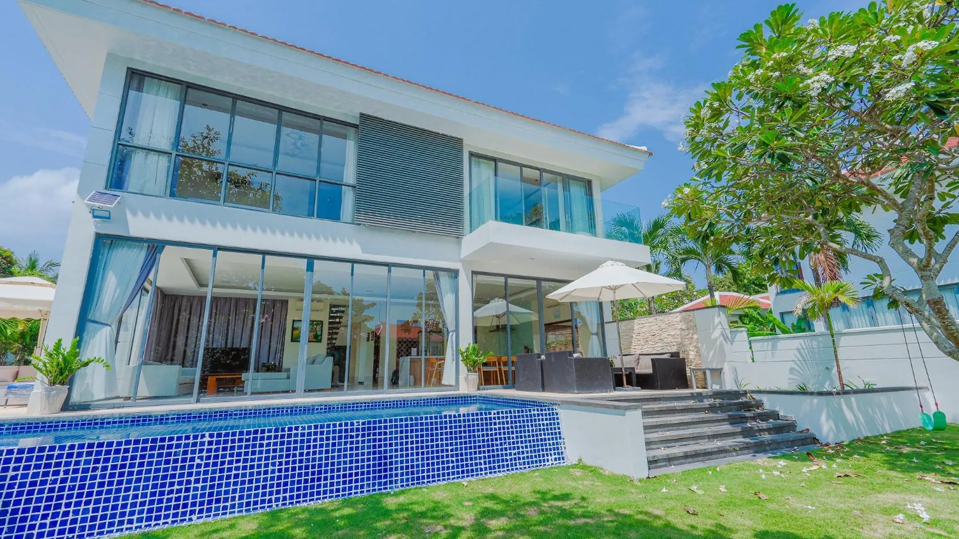 ***** Resort Memories Holiday Beach Villa Da Nang Vietnam