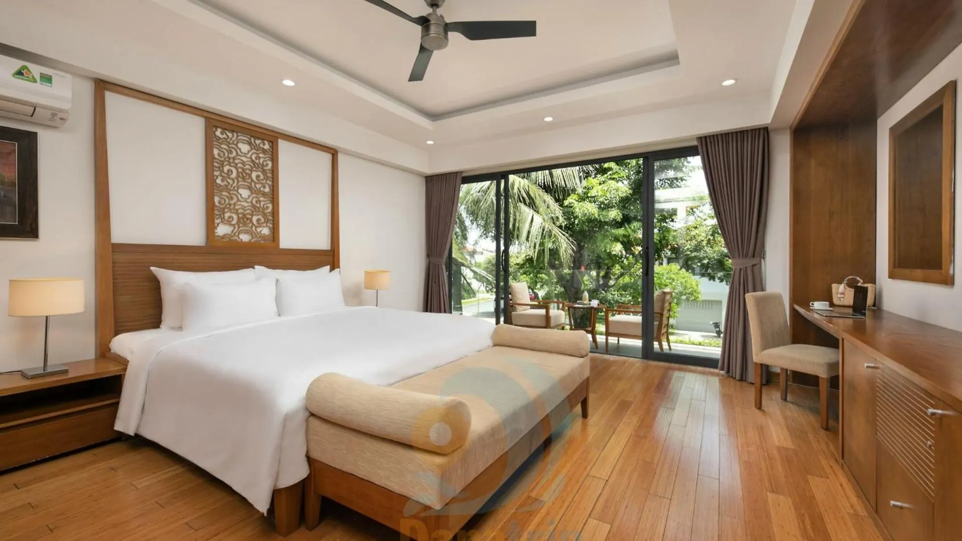 Resort Memories Holiday Beach Villa Da Nang