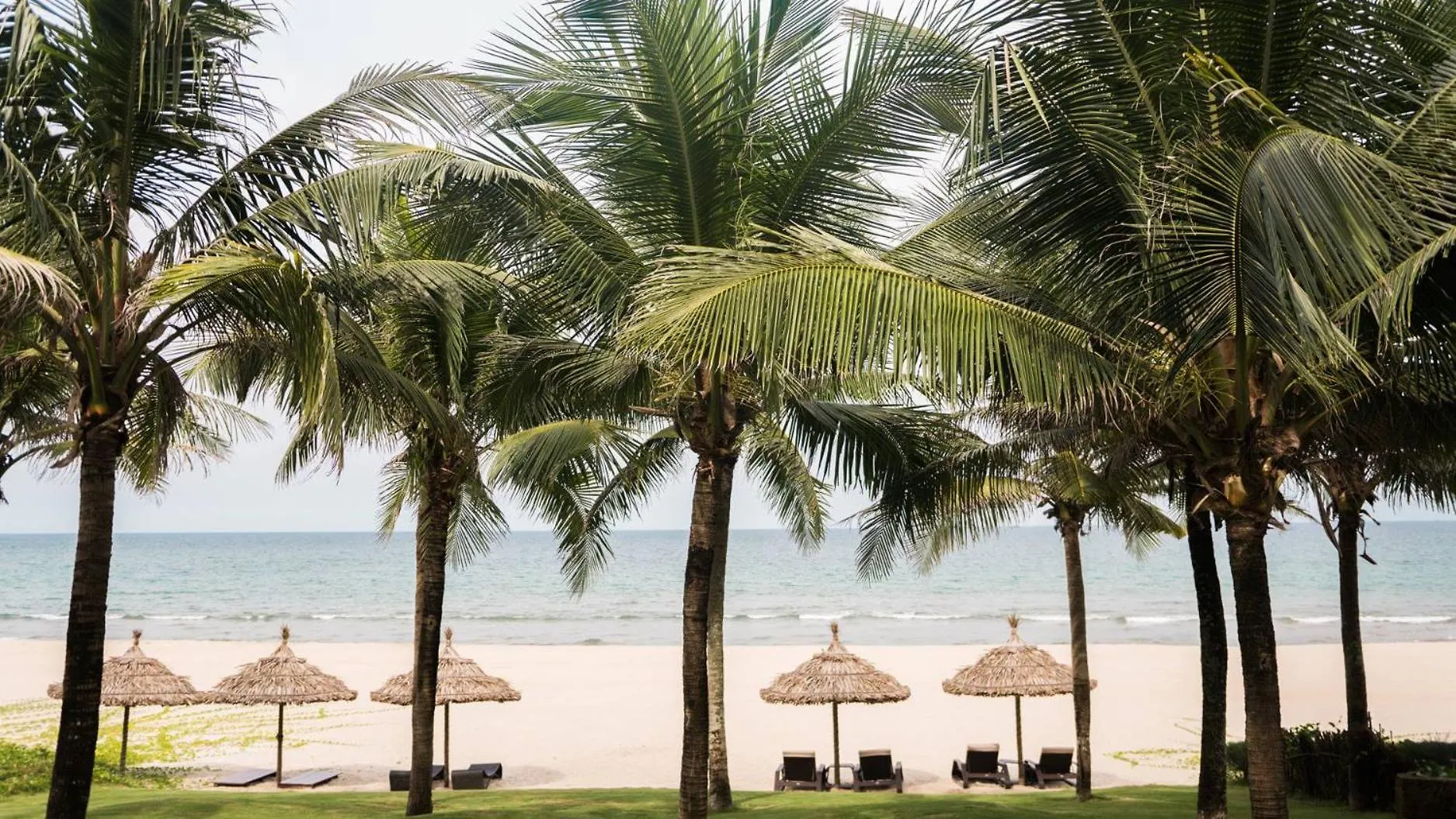 Memories Holiday Beach Villa Da Nang