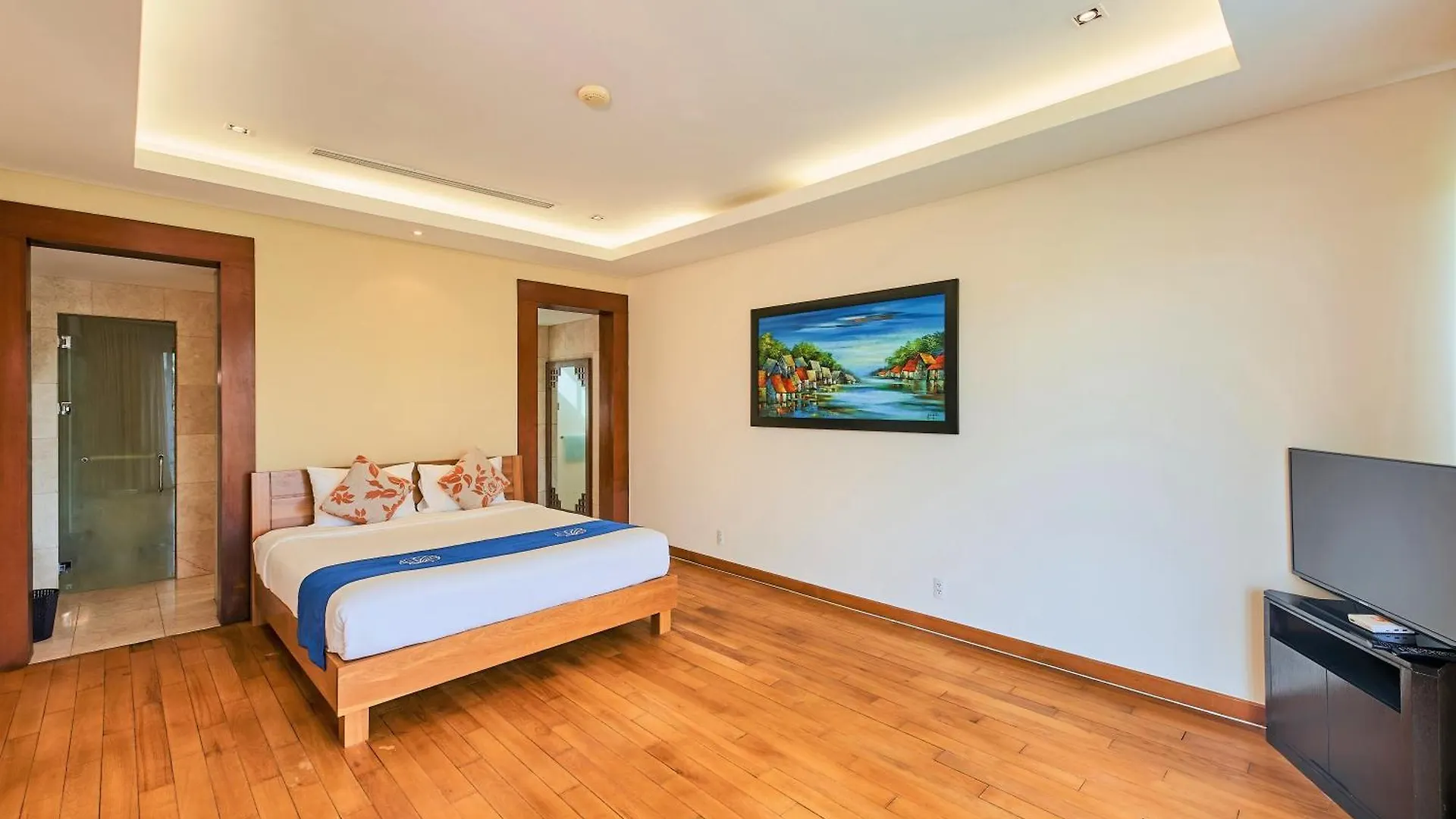 Memories Holiday Beach Villa Da Nang Resort
