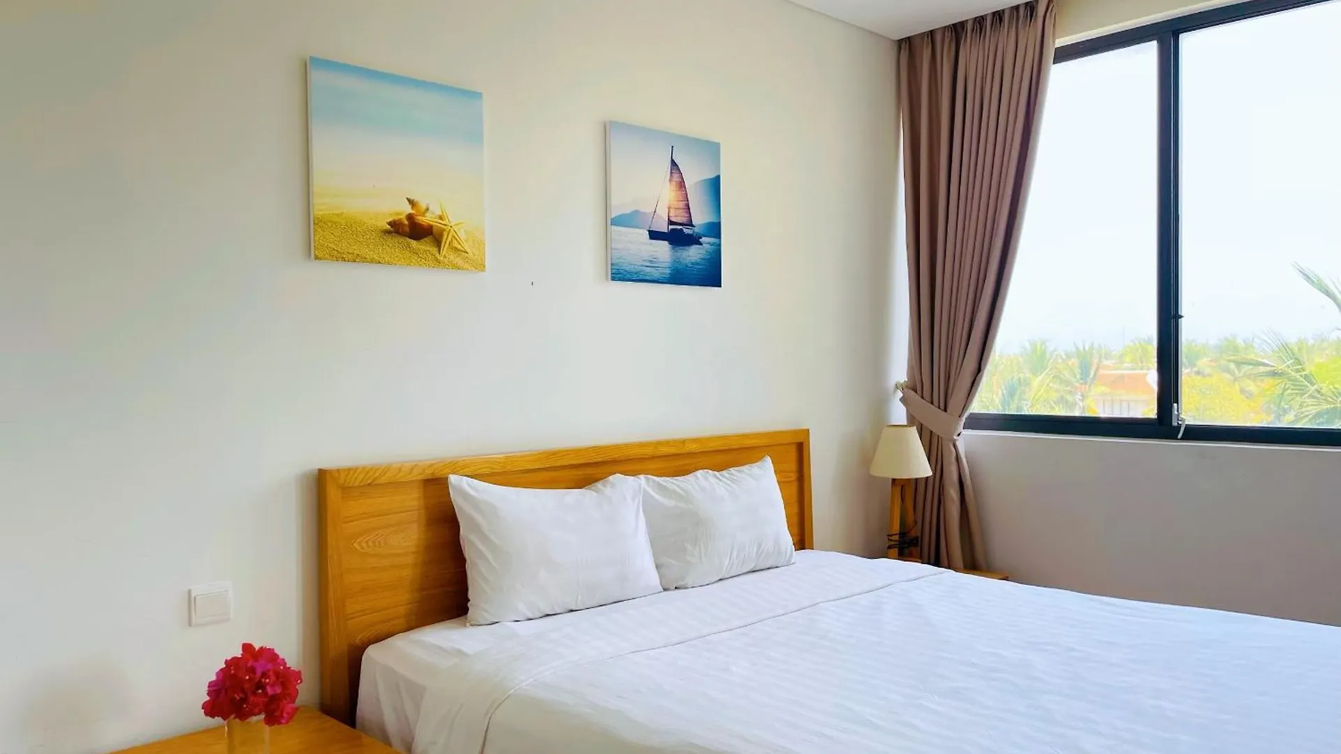 Memories Holiday Beach Villa Da Nang 5*,
