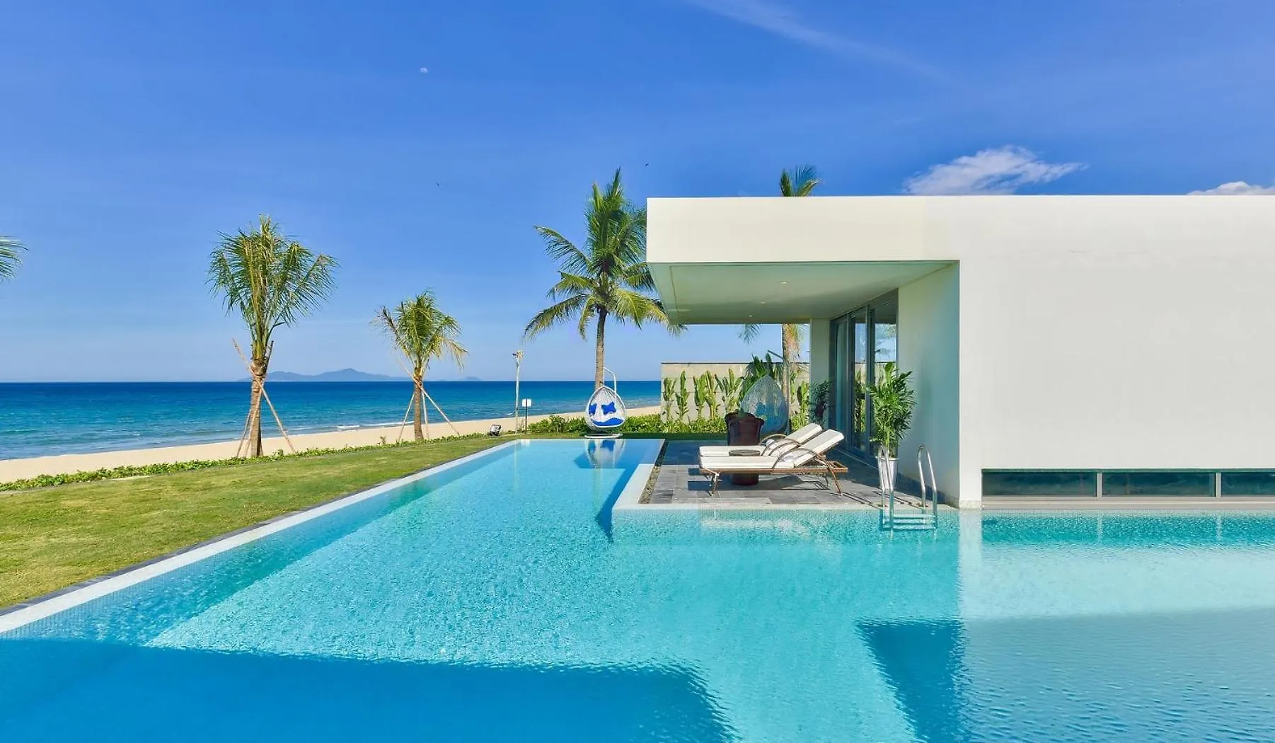 Memories Holiday Beach Villa Da Nang Resort