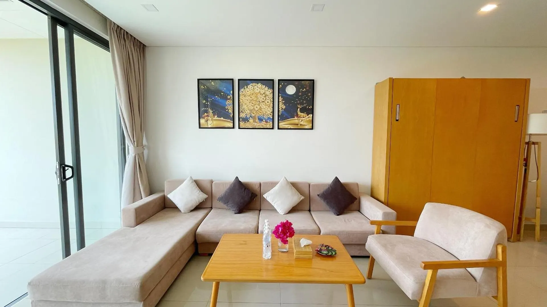 Memories Holiday Beach Villa Da Nang